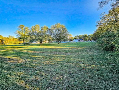 328 Cessna Ln, Shelbyville, TN 37160 - photo 4