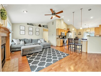 41 Sandalwood Loop, Creswell, OR 97426 - photo 7