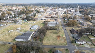 108 S Hook St, Tuscumbia, AL 35674 - photo 7