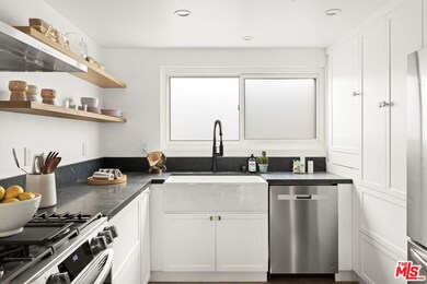 2303 Rockefeller Ln unit C, Redondo Beach, CA 90278 - photo 7