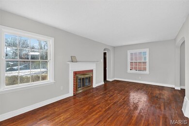 6713 Kenwood Dr, Saint Louis, MO 63121 - photo 6