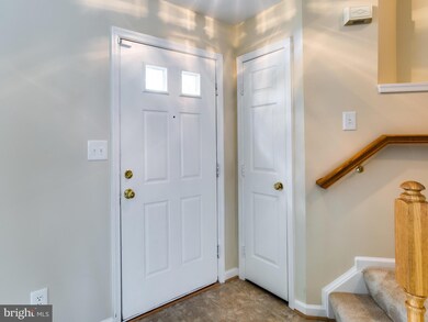 1861 Tiger Lily Cir unit 39, Woodbridge, VA 22192 - photo 4