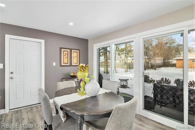 17638 New Hampshire Dr, Southfield, MI 48075 - photo 5