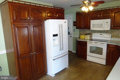 12248 Nancy Ave, Greencastle, PA 17225 - photo 7