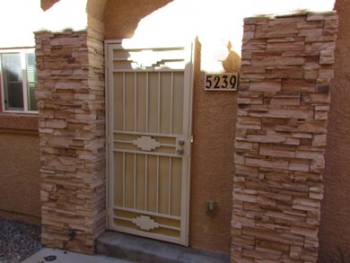 5239 Molokai Ave NE, Albuquerque, NM 87111 - photo 4