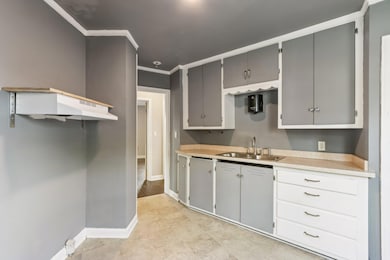 1209 Walton Ave, Racine, WI 53402 - photo 5