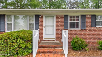 2506 Country Club Rd, Jacksonville, NC 28546 - photo 3