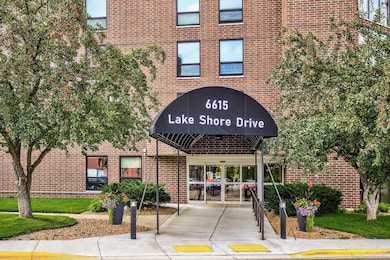6615 Lake Shore Dr S unit 302, Richfield, MN 55423 - photo 4