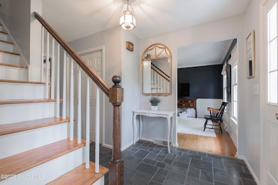 2110 Cayuga Ct, Schenectady, NY 12309 - photo 4