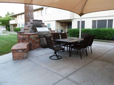 Community Grill Area (1)