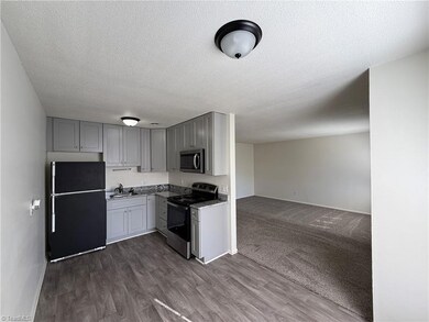 3826 Country Club Rd unit K, Winston Salem, NC 27104 - photo 3