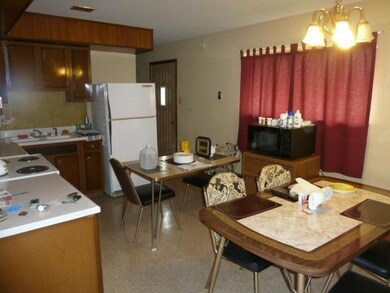 2645 N Court St, Circleville, OH 43113 - photo 4