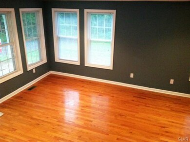 123 S Convent Ave, Nazareth, PA 18064 - photo 6