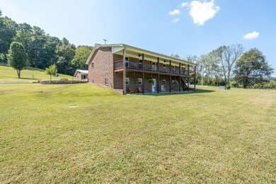 6285 Rayburn Creek Rd, Collinwood, TN 38450 - photo 4