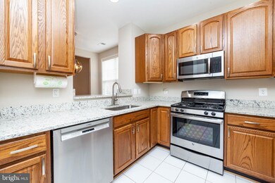 13721 Currant Loop, Gainesville, VA 20155 - photo 7