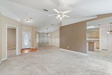 1326 Jeffrine Dr-04