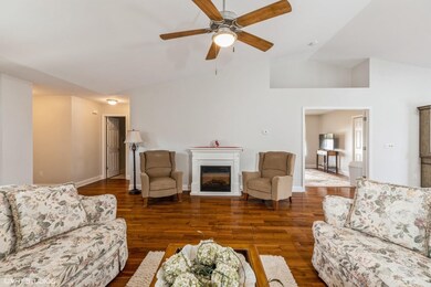 9133 Morton St, Merrillville, IN 46410 - photo 3