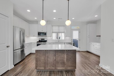 2305 Silver Crescent Dr, Charlotte, NC 28273 - photo 6