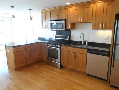 4 Ropes St unit 3, Salem, MA 01970 - photo 4