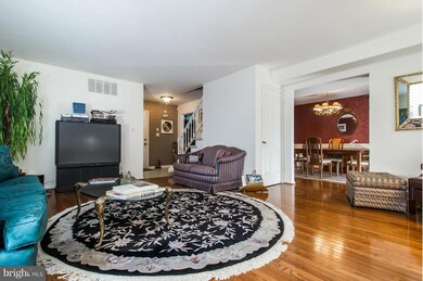 8 Killala Ct, Lutherville Timonium, MD 21093 - photo 4