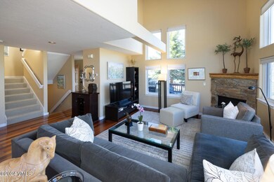 2492_draw_spur_d_interior_living_b