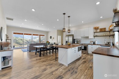 21 Flycast Rd, Methow, WA 98834 - photo 4