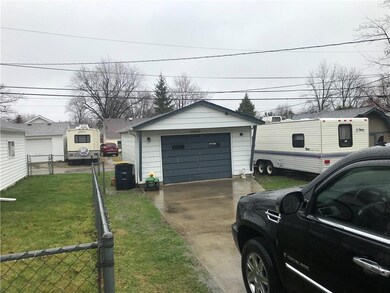 329 N 18th Ave, Beech Grove, IN 46107 - photo 2