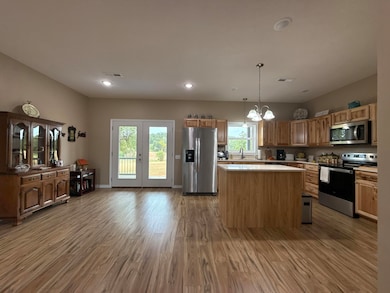 631 Spring Valley Dr, Mammoth Spring, AR 72554 - photo 5