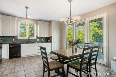 28-web-or-mls-1475-hillridge-way