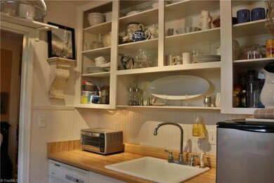 Under cabinet lights add a special touch.