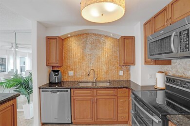 The Warwick Condominium unit 3G, Fort Lauderdale, FL 33308 - photo 6