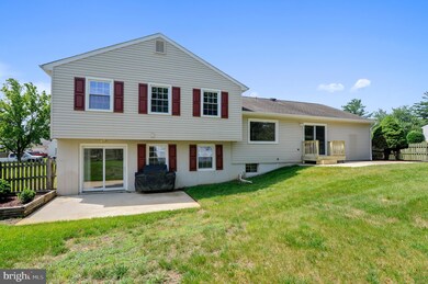 12106 Kings Arrow St, Bowie, MD 20721 - photo 3