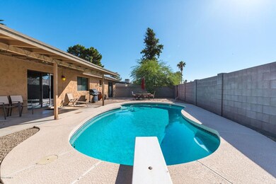 02_10720N36thAve-2_mls