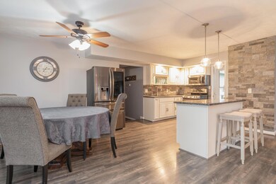 128 Walnut St, Russells Point-6