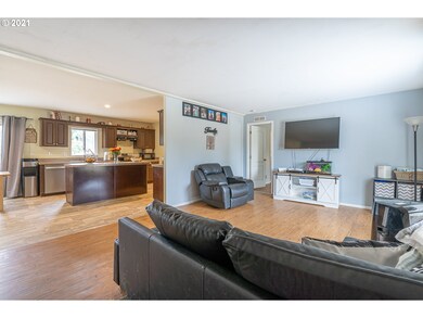 26111 SW Regia Dr, Sheridan, OR 97378 - photo 4