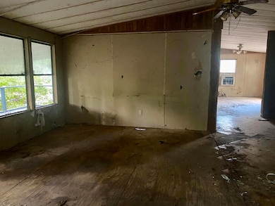 4977 Douglas Ferry Rd, Caryville, FL 32427 - photo 7