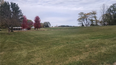 9 Joan Marie Dr, Mattoon, IL 61938 - photo 2