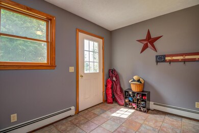 72 Bean Rd Buckfield ME 04220-large-007-