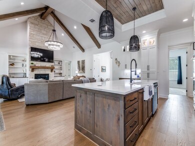 129 Lariat Ct, Azle, TX 76020 - photo 7