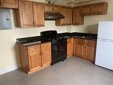 115 E Squantum St unit 3, Quincy, MA 02171 - photo 2