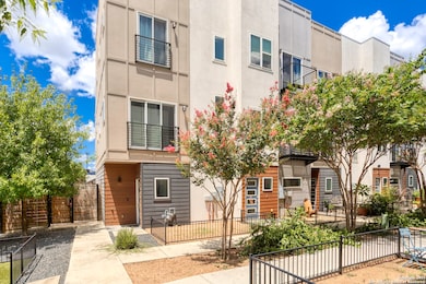 811 E Elmira St unit 2, San Antonio, TX 78212 - photo 2