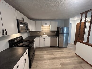 3101 Camberly Dr, Gibsonia, PA 15044 - photo 4