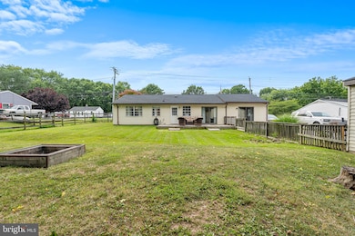 2423 Lodge Farm Rd, Sparrows Point, MD 21219 - photo 2