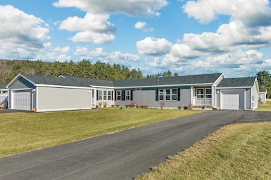 Model Home at 79 Crescent - Same Design - Layout