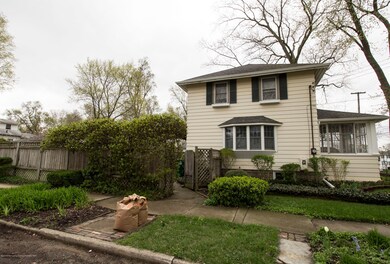 207 E Holmes Rd, Lansing, MI 48910 - photo 7