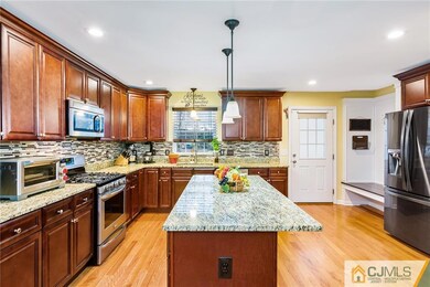 462 Voorhees Ave unit 1, Middlesex, NJ 08846 - photo 3