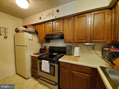 806 Stratford Way unit J, Frederick, MD 21701 - photo 5