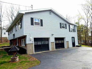 22 Oxford Cir, Troy, NY 12180 - photo 3