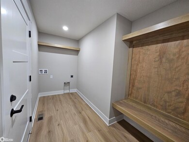 1409 E 10th St, Carroll, IA 51401 - photo 5