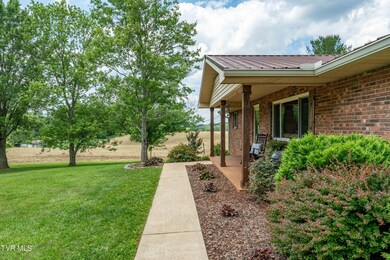 674 Snapp Bridge Rd (19 of 63)
